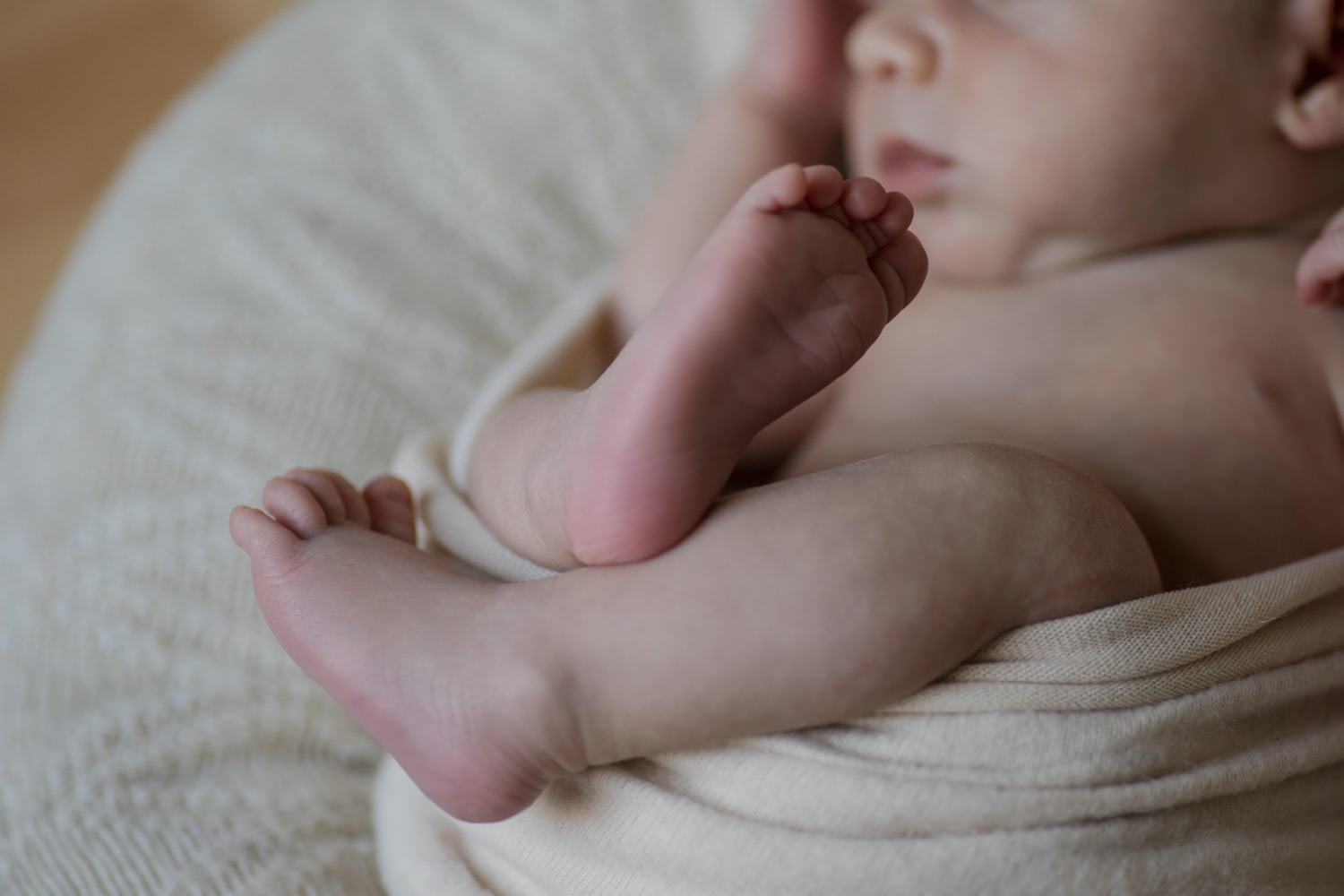 Neugeborenes schlafen Hilfe Tips