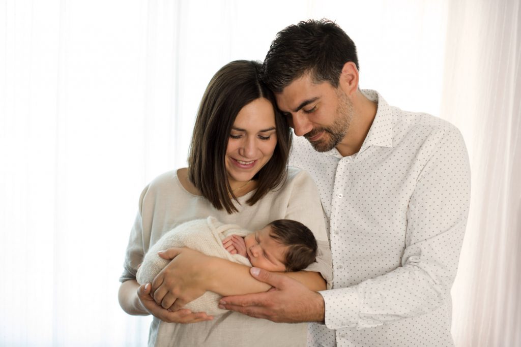 Neugeborenenshooting Familienfoto