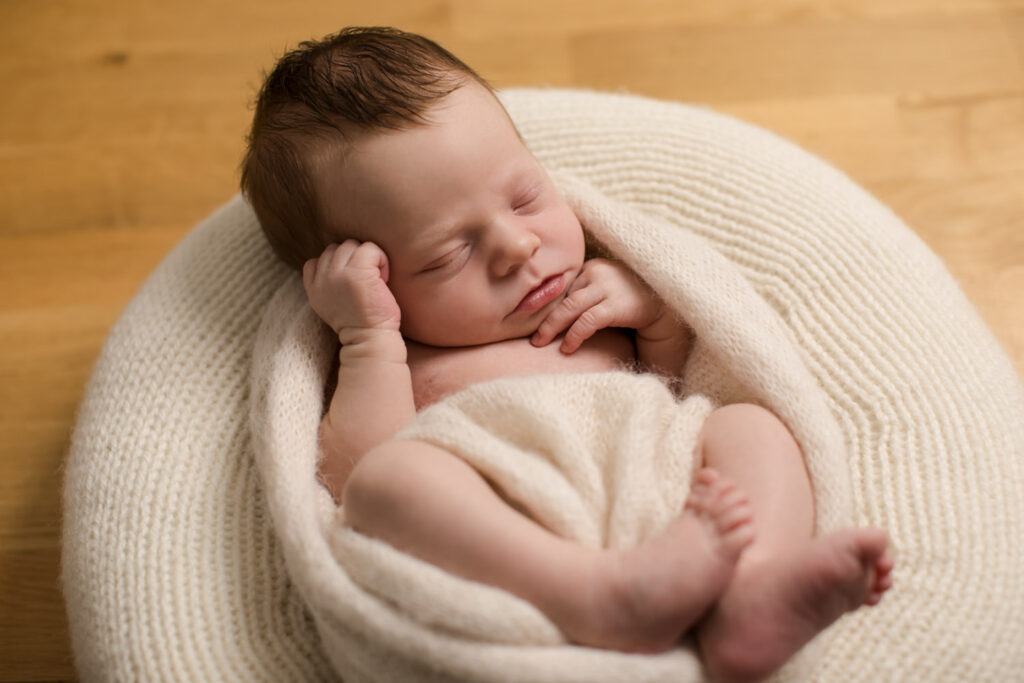 Hochwertige Neugeborenenfotos zuhause